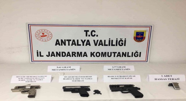 Antalyada jandarma uyuşturucu ticaretine göz açtırmıyor: 5 gözaltı