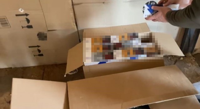Antalyada kaçak makaron operasyonu