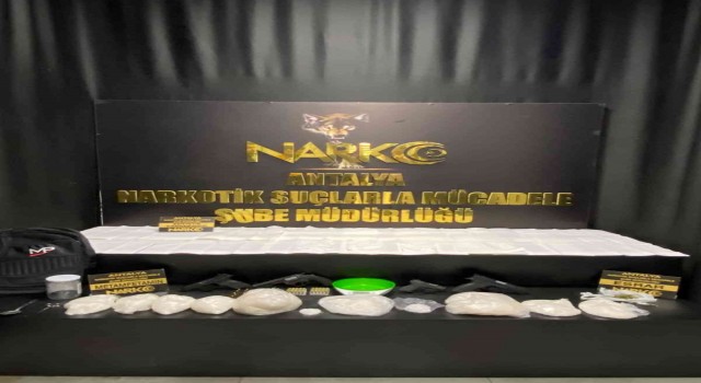 Antalyada torbacı operasyonu: 25 gözaltı