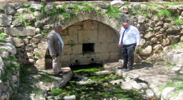 Arabandaki tarihi çeşmeler mercek altında