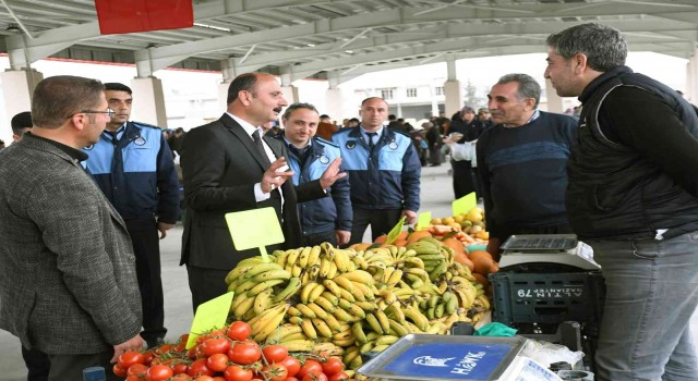 Arabanın ilk kapalı semt pazarı hizmete girdi