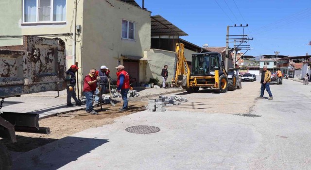 Arslanlı Mahallesinde yol bakım çalışmaları başladı
