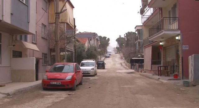 At arabasıyla gelip ellerini kollarını sallayarak hırsızlık yaptılar