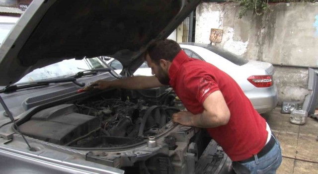 Ataşehirde airbag hırsızları iş başında yakalandı