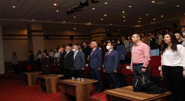 AÜde I. Türkiye Büyük Millet Meclisinin Yasallığı konferansı