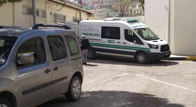 AVMde düşen hamile kadının cenazesi ailesine teslim edildi