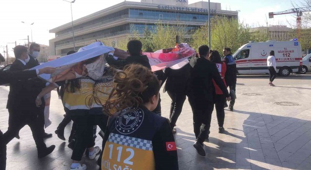 AVMnin 3. katından düşen hamile kadın hayatını kaybetti