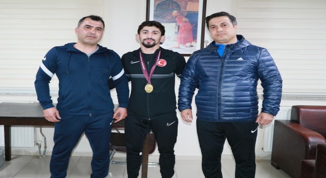 Avrupa Şampiyonu Kerem Kamala memleketinde coşkulu karşılama