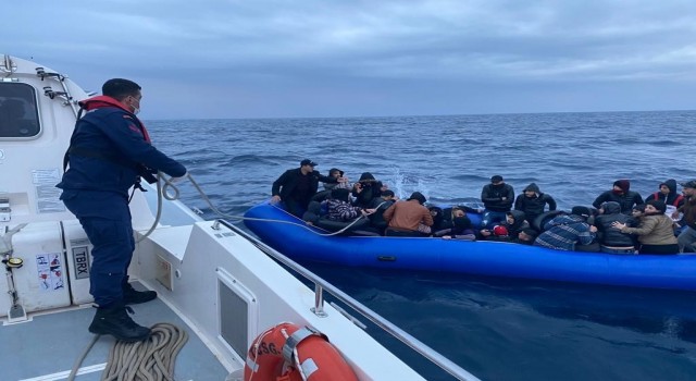 Aydında 28 düzensiz göçmen kurtarıldı