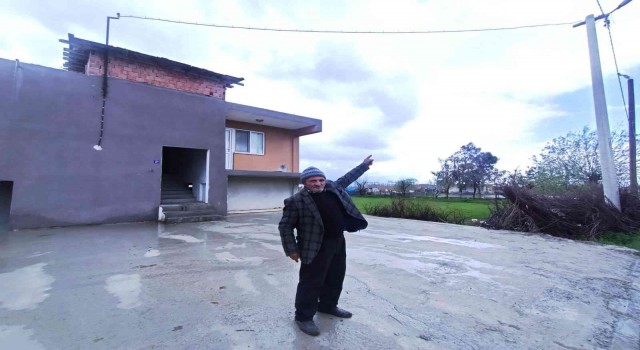 Aydının örnek muhtarı mağdur ailenin elektrik sorununu çözdü