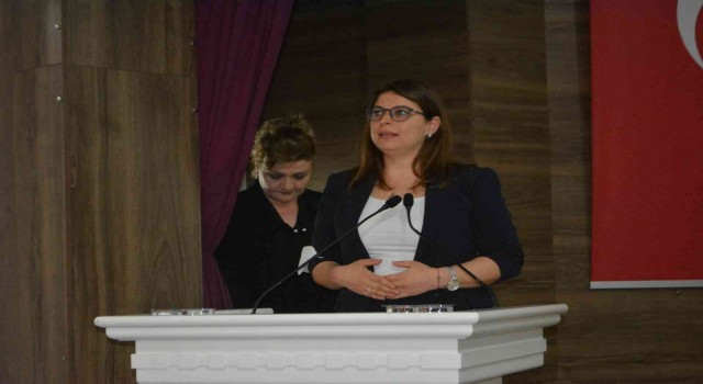 Ayvalıkta bağımlılıkla mücadele çalıştayı