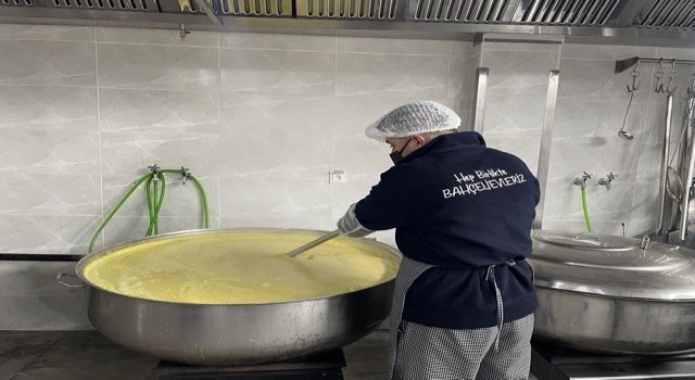 Bahçelievlerde “Alo İftar” hattı ile vatandaşa sıcak yemek