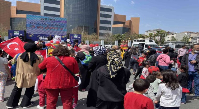 Bahçelievlerde çocuklara 23 Nisan şöleni