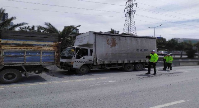 Bahçelievlerde zincirleme trafik kazası: 1 yaralı