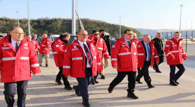 Bakan Dönmez, Filyos Limanında incelemelerde bulundu