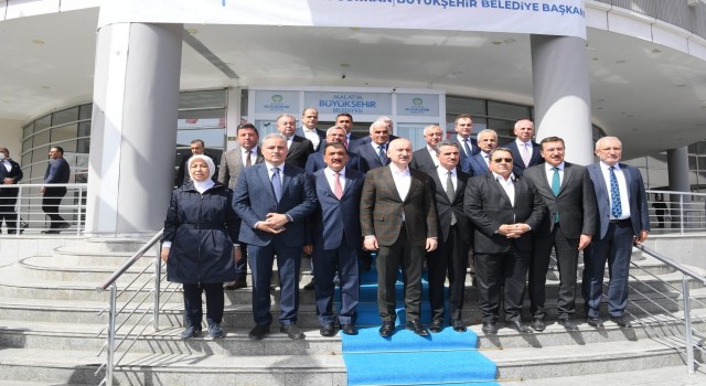 Bakan Karaismailoğlundan Başkan Gürkana ziyaret