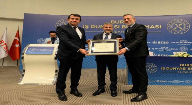 Bakan Nebatiden kamuya iş yapan müteahhitlere müjde