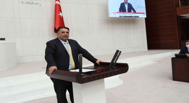 Bakanlık 5 milyon ödenek aktardı Nazmi Avluca semt sahasının zeminin yenilenecek