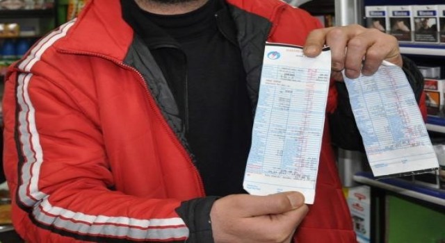 Bakkalların veresiye defterlerini silen hayırsever, Ramazan ayında ise faturaları ödüyor