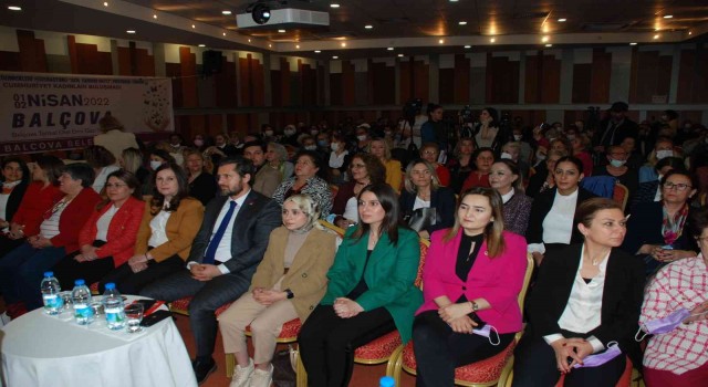 Balçovalı kadınlara “Ev İçi Şiddet Acil Yardım Hattı“