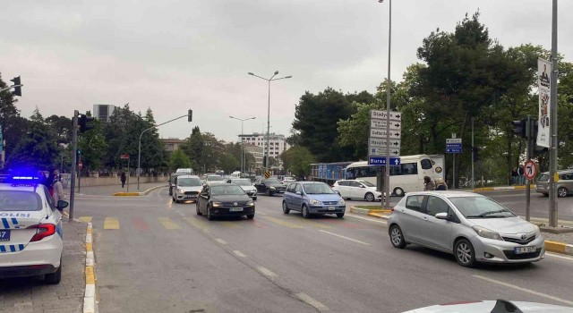 Balıkesirde bayram öncesinde trafik yoğunluğu