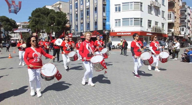 Balıkesirde öğretmen, öğrenci ve veliler bando takımı kurdu