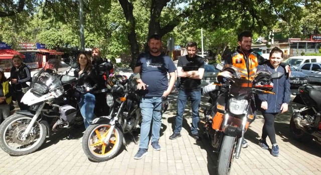 Balıkesirli motorcular Burhaniyede