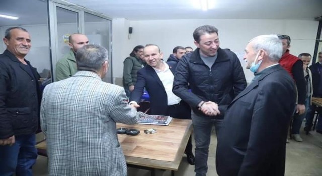 Bandırma Belediye Başkanı Tosun, vatandaşlarla iç içe