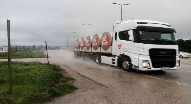Bandırmada iki gündür sağanak yağış etkili oluyor