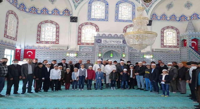 Başarılı Kuran-i Kerim talebeleri ödüllendirildi