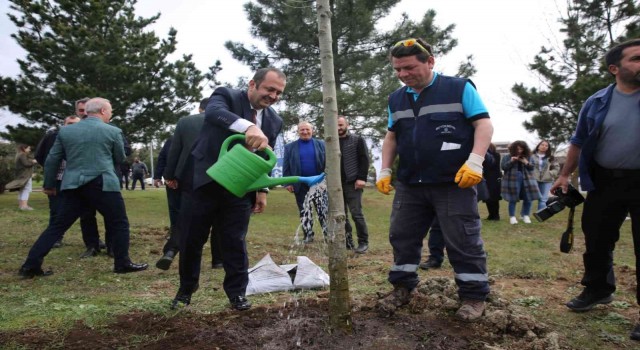 Başiskelede 1000 ağaç fidanı toprakla buluştu