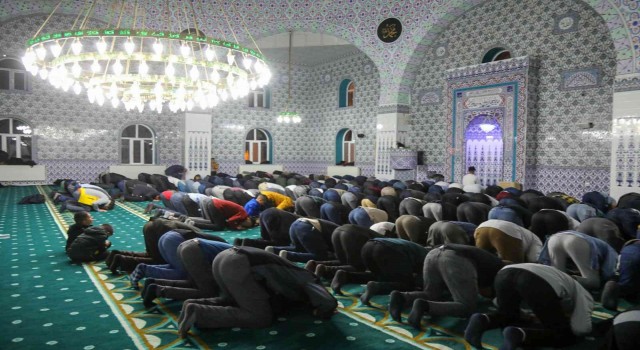 Başkalede Kadir Gecesi idrak edildi