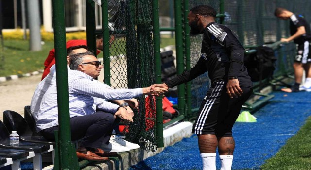 Başkan Ahmet Nur Çebi, Beşiktaş idmanını izledi