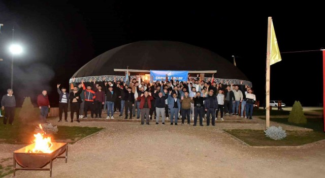 Başkan Aşgın, Ülkücü gençlerle bir araya geldi: “Cumhur ittifakı tarih yazıyor”