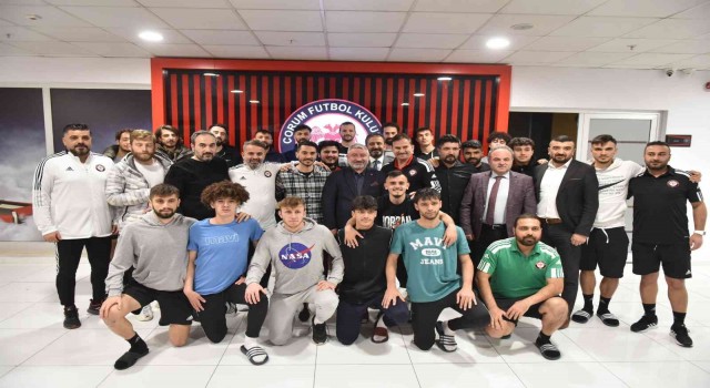Başkan Aşgından Çorumsporlu futbolculara 500 bin TL prim