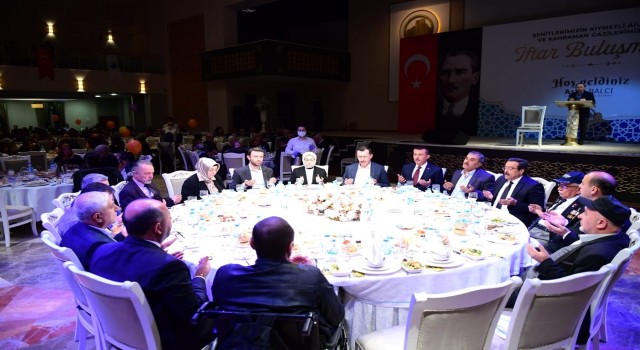 Başkan Balcı şehit ailelerini ve gazileri iftar sofrasında ağırladı