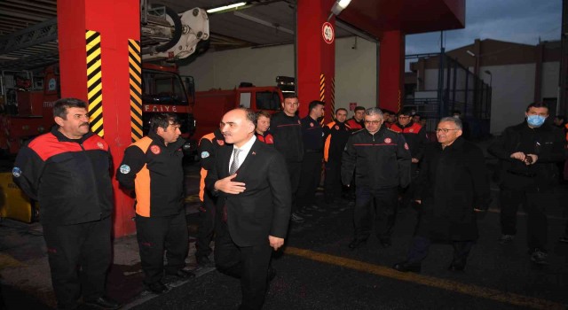 Başkan Büyükkılıç ve Vali Günaydın itfaiyecilerle buluştu