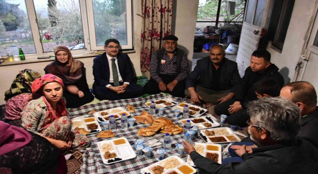 Başkan Çelik iftarı Gökbellilerle, sahuru Kağızmanlılarla yaptı