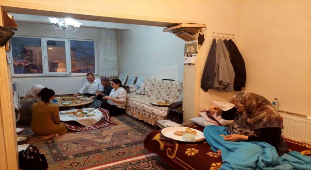 Başkan Ceyhundan çat kapı iftar ziyaretleri