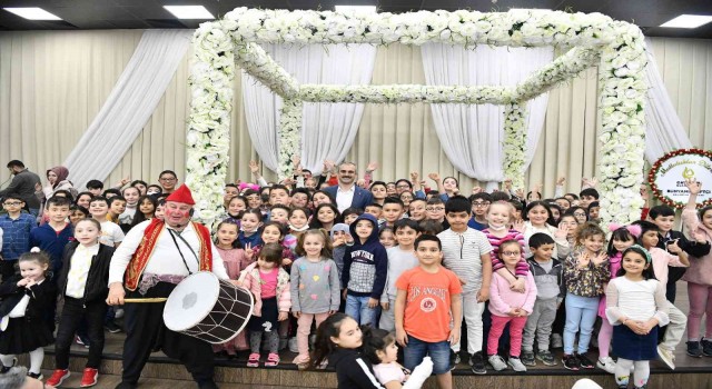 Başkan Çiftçi, ilk kez oruç tutan miniklerle iftarda bir araya geldi