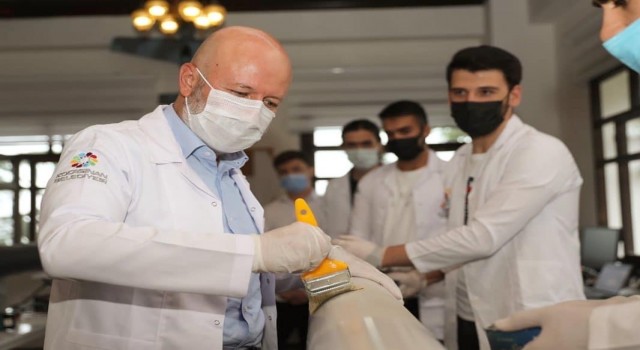 Başkan Çolakbayrakdar: Ülkenin geleceği olan gençlerin destekçisiyiz