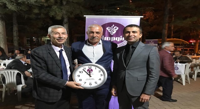 Başkan Cömertoğlu muhtarlarla iftarda buluştu