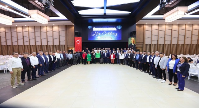 Başkan Doğan muhtarlarla iftarda bir araya geldi