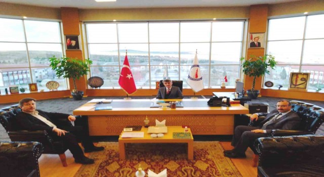 Başkan Doğandan Rektör Uysala taziye ziyareti