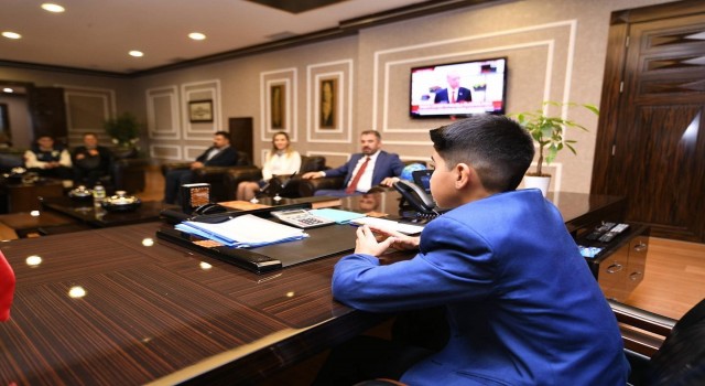 Başkan Ertuğrul Çetin, koltuğunu devretti