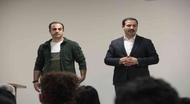 Başkan Geylani öğrencilerle bir araya geldi