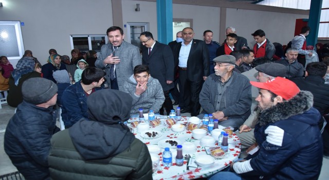 Başkan Kılca, iftarda vatandaşlarla bir araya geldi