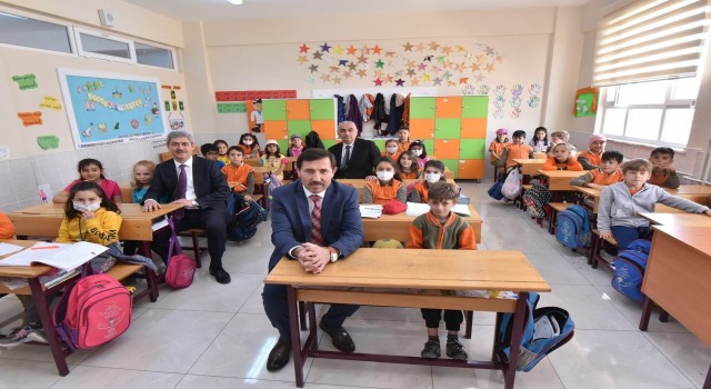 Başkan Kılca: “İlçemizde eğitim kalitesinin artması için gayretimiz sürüyor”
