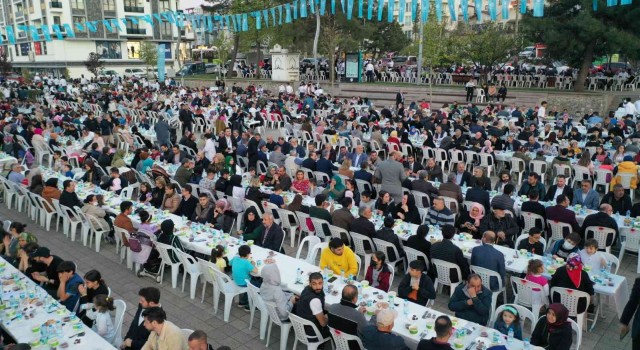 Başkan Özlü: Başiskelemizde her zaman biriz, beraberiz