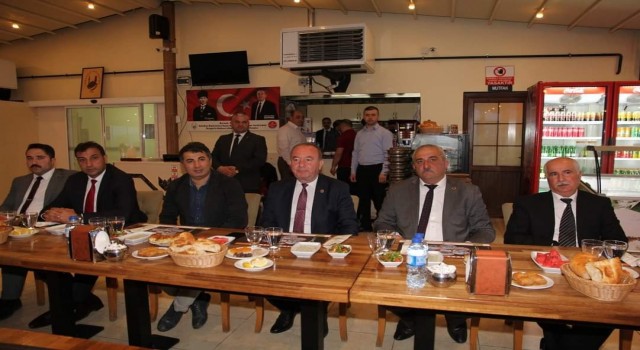 Başkan Şahiner, üniversite öğrencileri ile iftarda buluştu